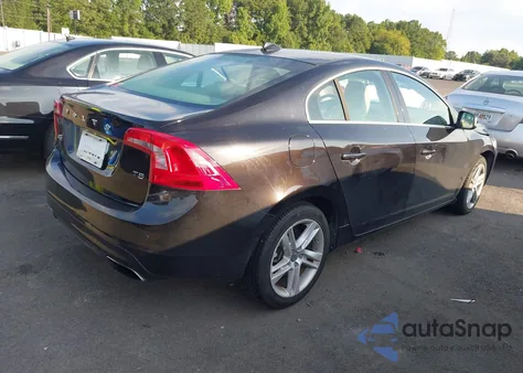 2014 Volvo S60 T5 z USA, uszkodzony, nr VIN YV1612FS0E1290215
